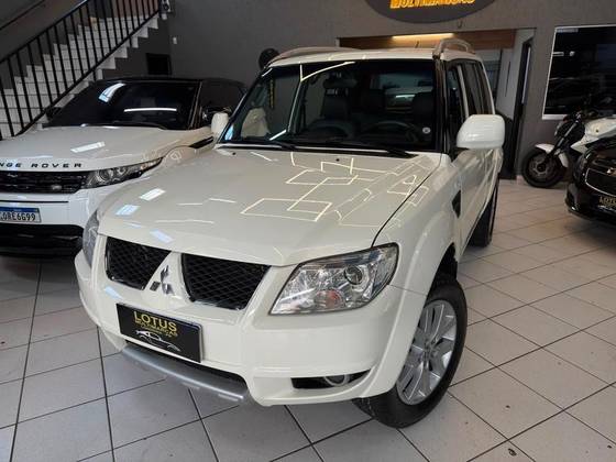 MITSUBISHI PAJERO TR4 2.0 4X2 16V 140CV FLEX 4P AUTOMÁTICO MITSUBISHI PAJERO TR4 2.0 4X2 16V 140CV FLEX 4P AUTOMÁTICO